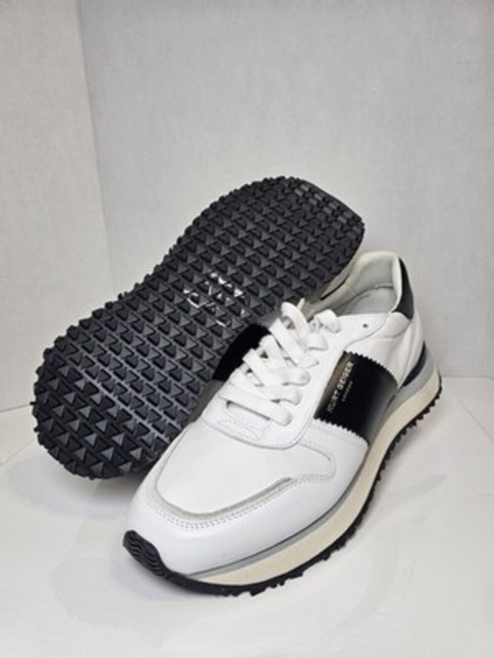 Kurt Geiger London Diego Leather Sneakers White Black Men’s 10.5 EU 44 New